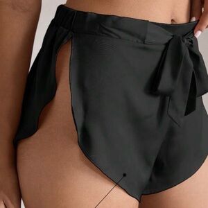 SHEIN Black Wrap Tie Shorts